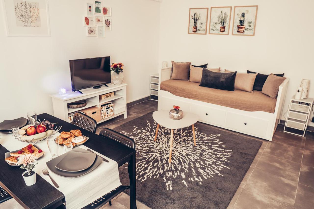 Magnifique Studio Centre Ville Toulon - Spacieux Climatisation Calme Rare Pas De Parking Prive Stationnement Gratuit Dans La Rue Eksteriør bilde